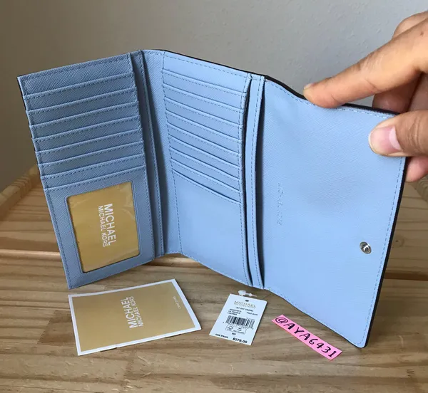 Wallet - Image 5