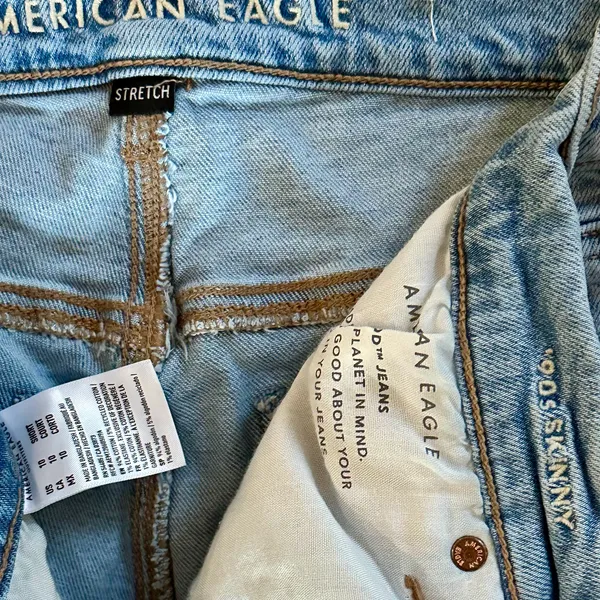 American Eagle 90’s Skinny Jeans, Size 10 Short - Image 2
