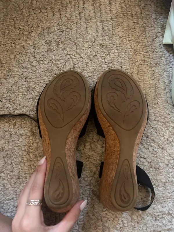 Black Bass Wedge Sandals Size 7.5 - Image 5