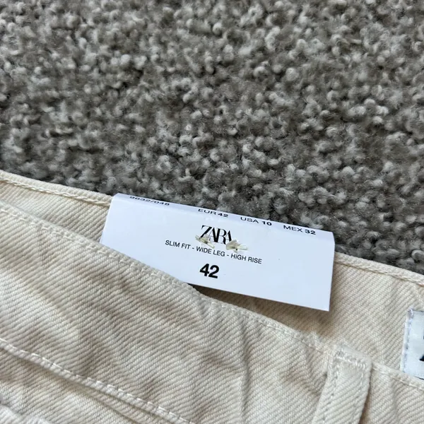 NWT Zara 90s Full Length Pants in Dusty Cream - Image 3