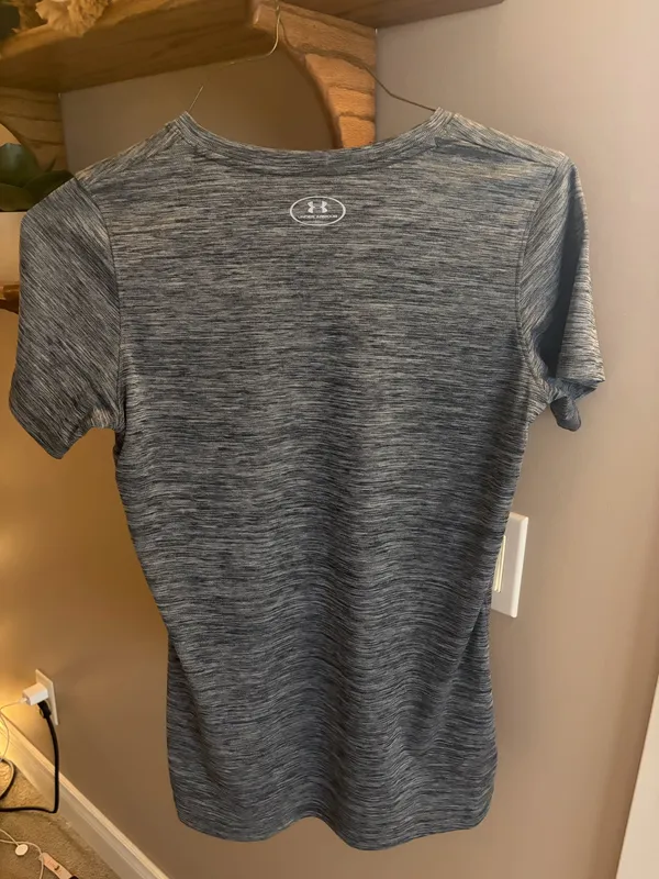 Under Armour Women’s HeatGear Medium Dark Heather Gray V-Neck Athletic Too - Image 2