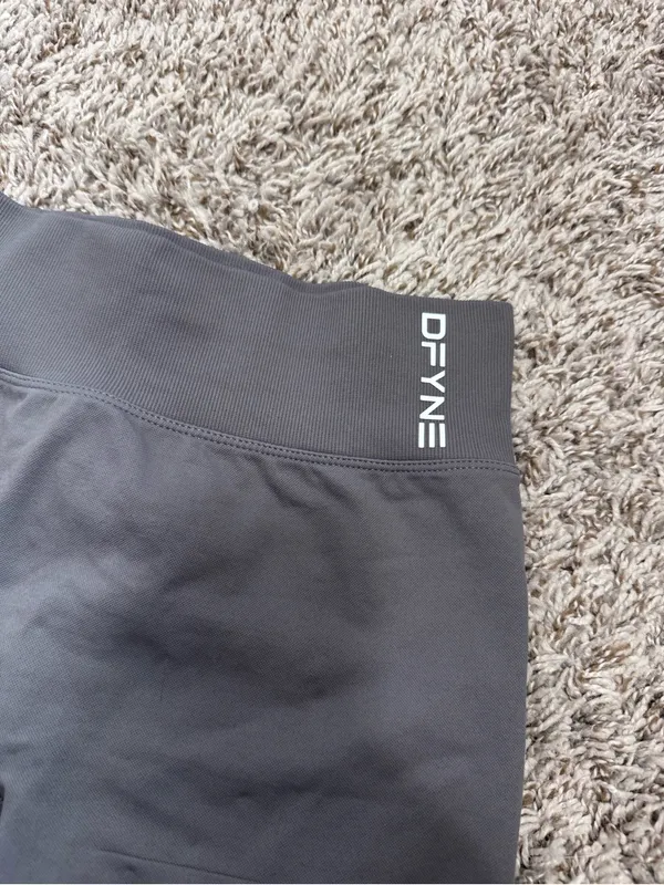 Dyfne dynamic shorts small Gray - Image 4