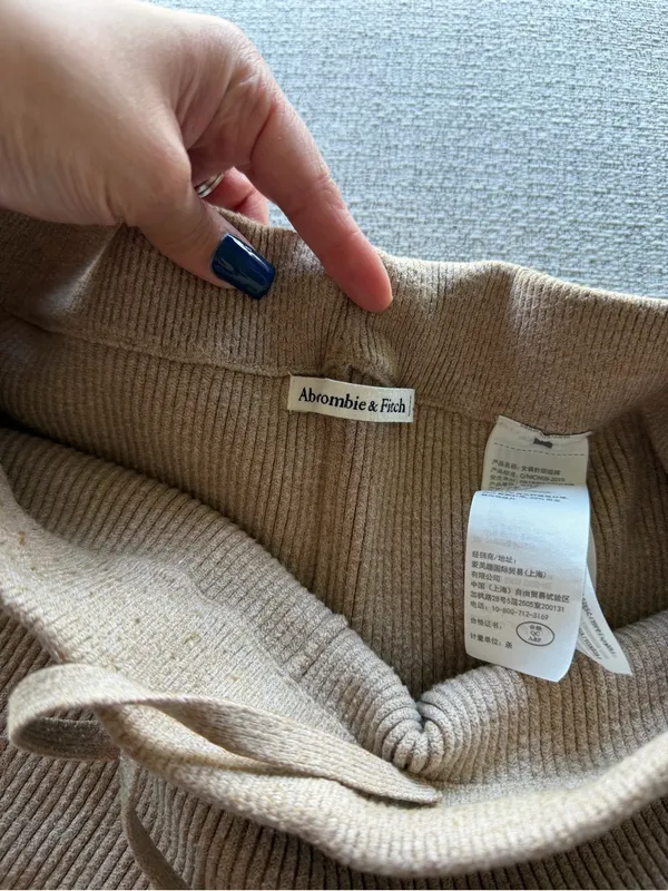 Abercrombie & Fitch Ribbed Knit Drawstring Shorts Size S‎ - Image 3