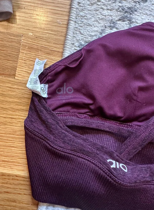 Alo Yoga Alosoft Sports Bra Lavish - Image 4