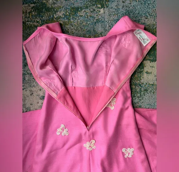 Vintage handmade 50/60s pink beaded cap sleeve formal maxi dress, size small - Image 2