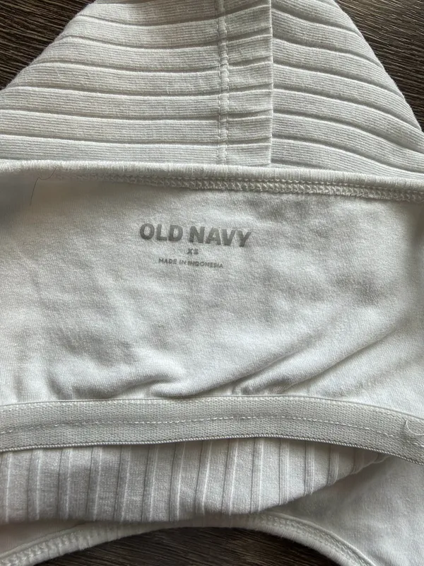 Old Navy Top - Image 2
