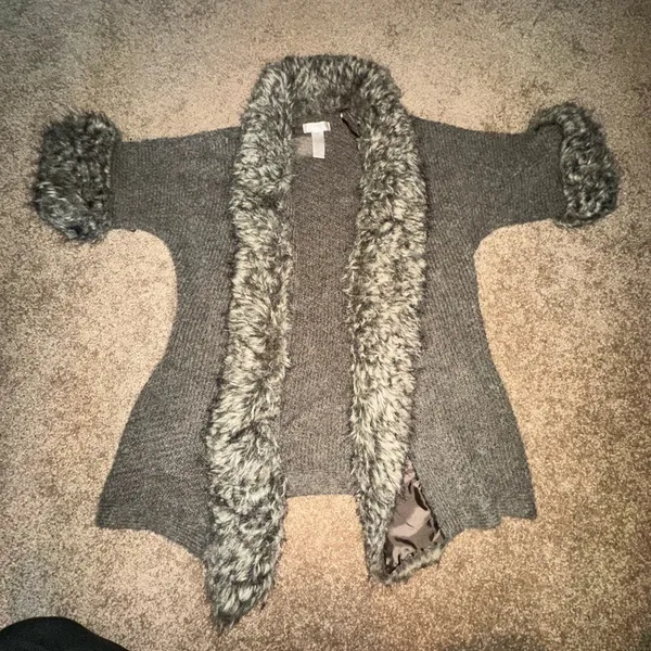 Kenar women’s furry sweater jacket cardigan brown size medium - Image 4