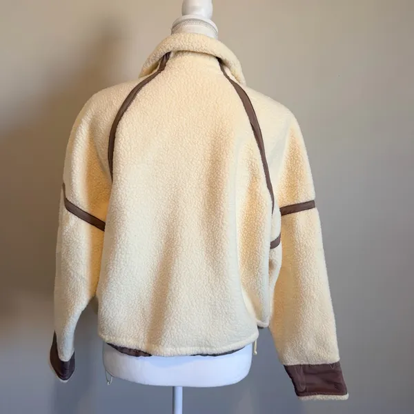 NWOT Boho Quarter-zipped Cream and Tan Oversized Fleece Jacket Sz Small - Image 6