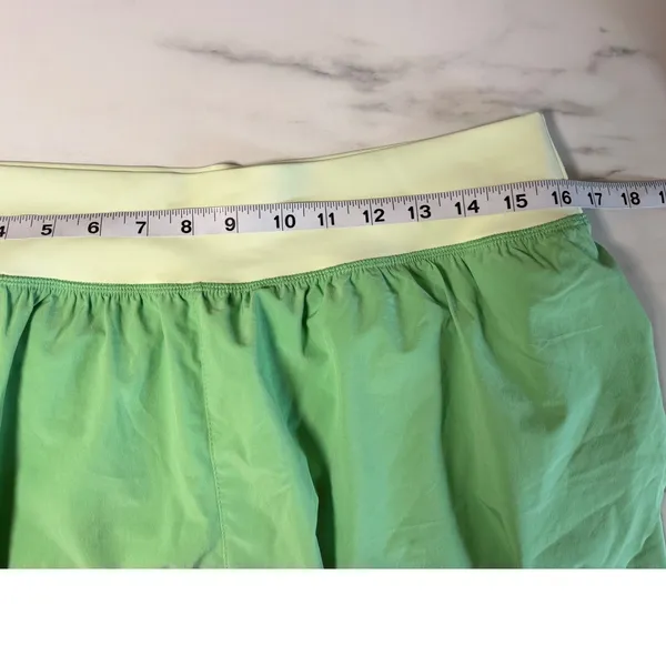 Athleta Crossover Run Short Green Lime Two Tone Athletic Shorts Large - Image 7