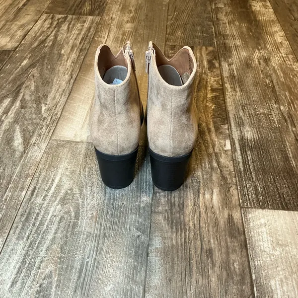 Sonoma Tan Ankle Boots Size 6.5 - Image 10