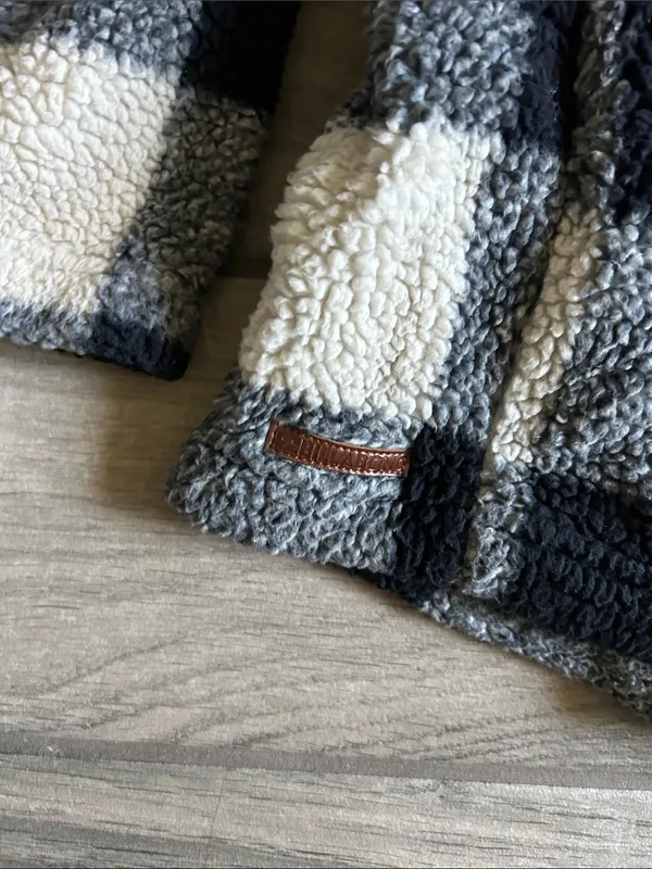 Billabong Black & White Plaid Sherpa Jacket - Image 5