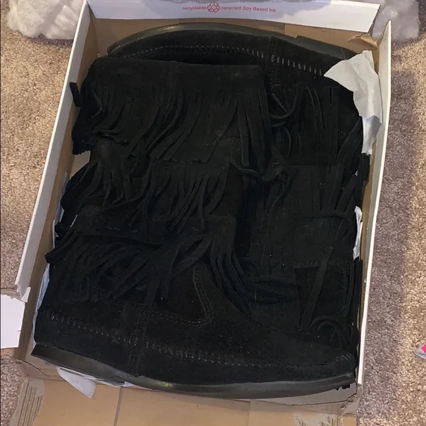 Minnetonka black 3 layer fringe boots - Image 4