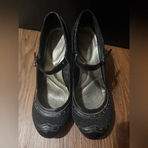 dexflex comfort Black Mary Jane Flats with Strap - Image 2