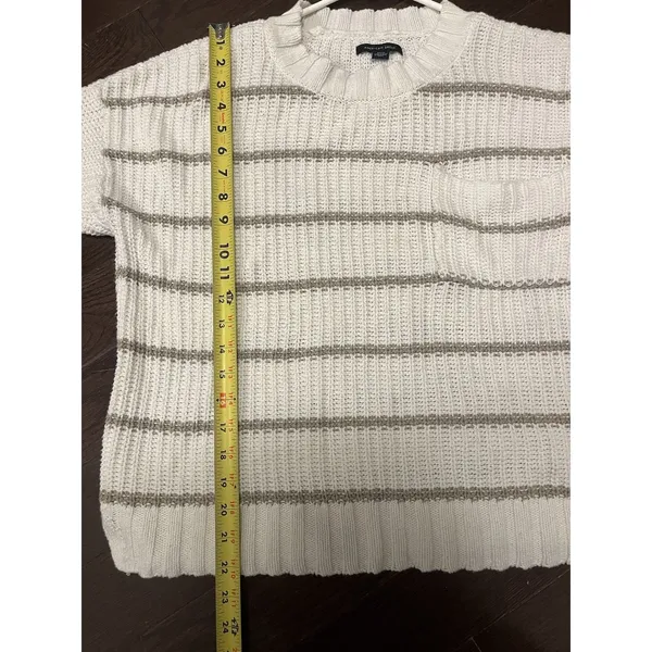 American Eagle White and Beige Striped Sweater Med but Oversized‎ w/large pocket - Image 7