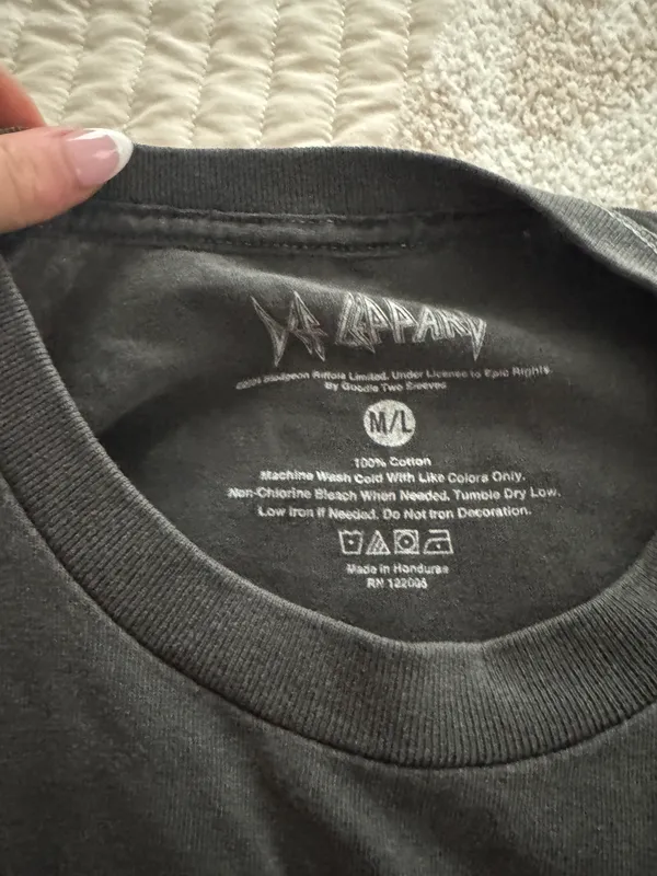 altard state def leapard graphic tee - Image 2