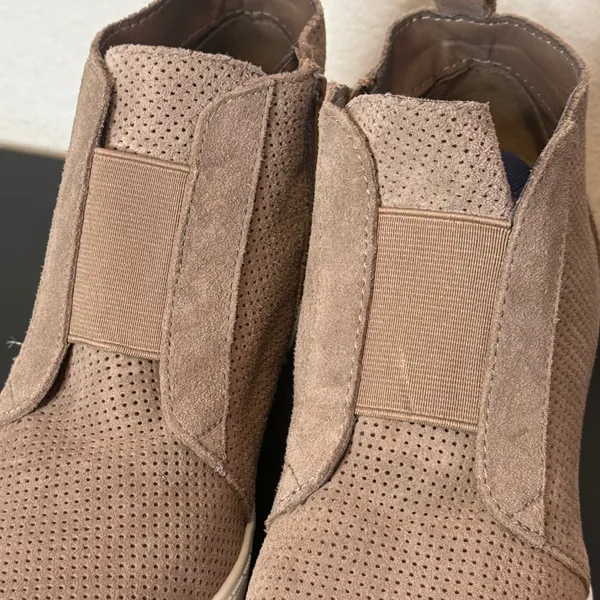 Steve Madden Wedge Sneakers Womens 7 Taupe Perforated Leather Zip High Top - Image 11