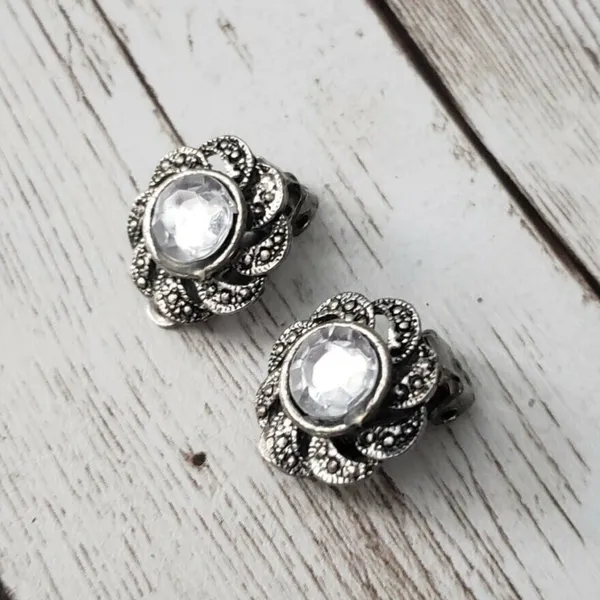 Vintage Clip On Earrings Large Clear Gem with Ornate Dark Silver Tone Halo - Image 2