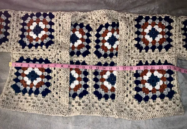 Handmade crochet cropped cardigan  - Image 5