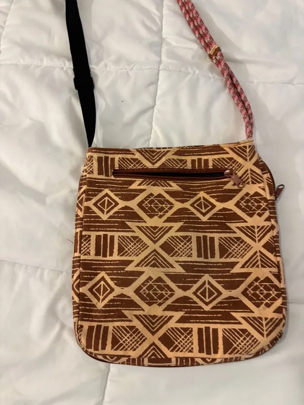 KAVU Crossbody - Image 5