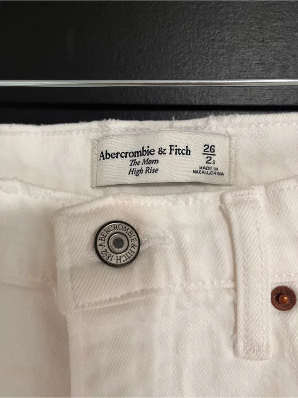 ABERCROMBIE & FITCH The Mom Hi-Rise Distressed White Denim Jeans Pants 26/2s EUC - Image 3