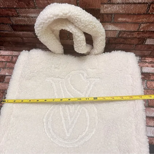 Victorias Secret Ivory VS Logo Sherpa Tote Bag - Image 6