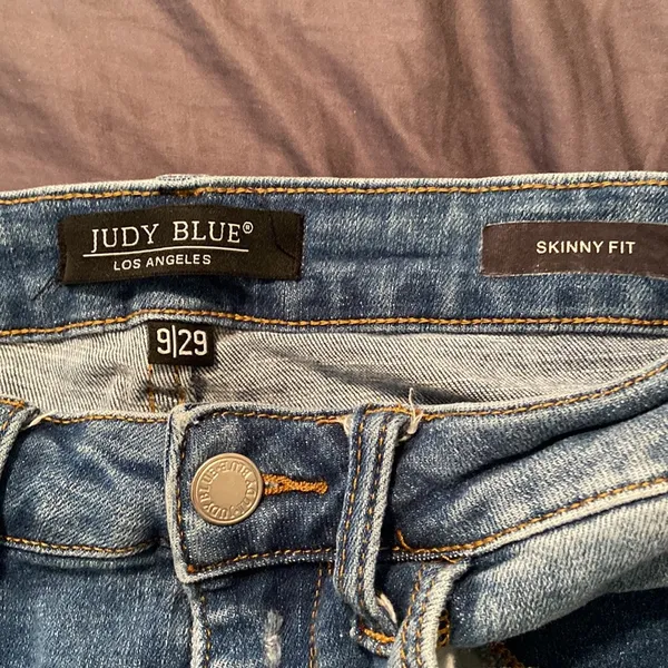Judy Blue Distressed Skinny Jeans size 9 - Image 6