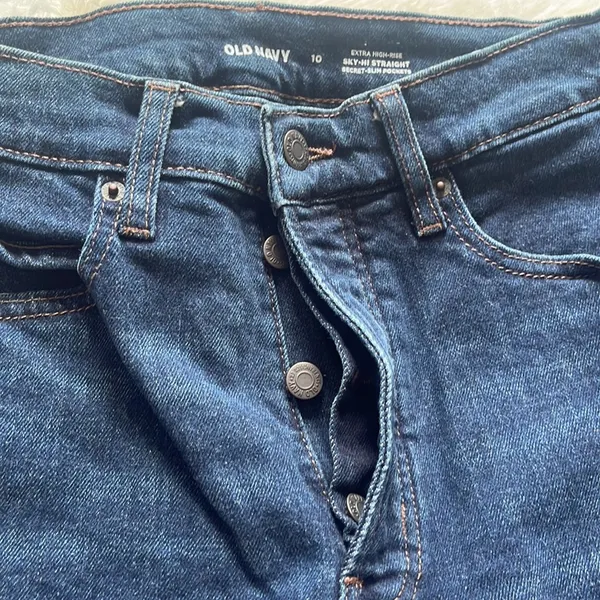 Old Navy high rise jeans - Image 5