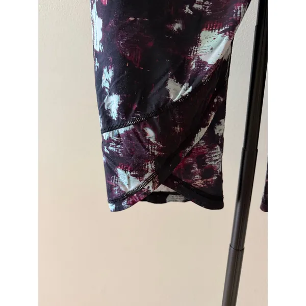 Lululemon Tranquil Crop Kara Blossom Pant Size 10 22" Inseam Retired Print - Image 3