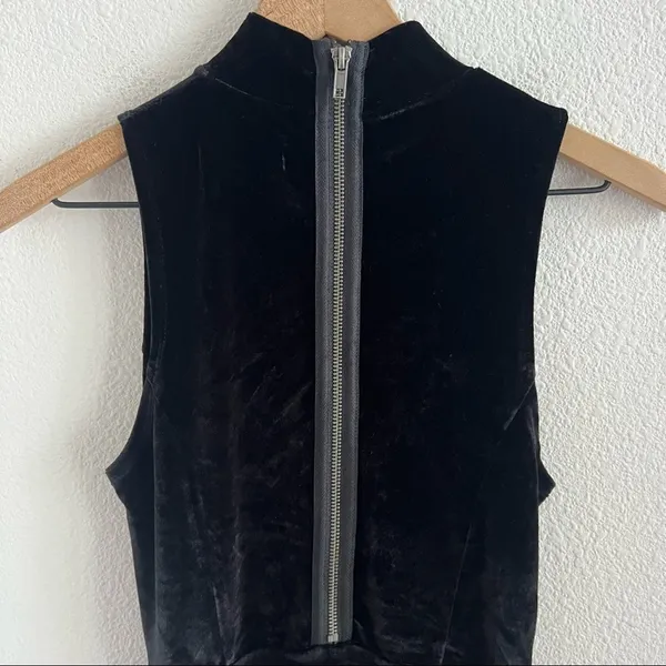 Vans Black High Neck Exposed Zipper Skater Girl Velour Dress Medium - Image 4