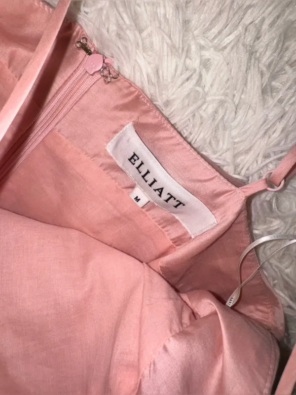NEW Elliatt Tilly Tiered Maxi Dress blush pale pink satin fabric Sz M - Image 7