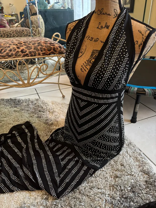 Gorgeous dress size M. Black Size M - Image 5