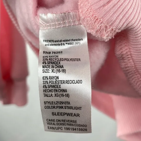 FRIENDS Pullover Graphic Sweatshirt in Pink Size Extra Large‎ - Image 3
