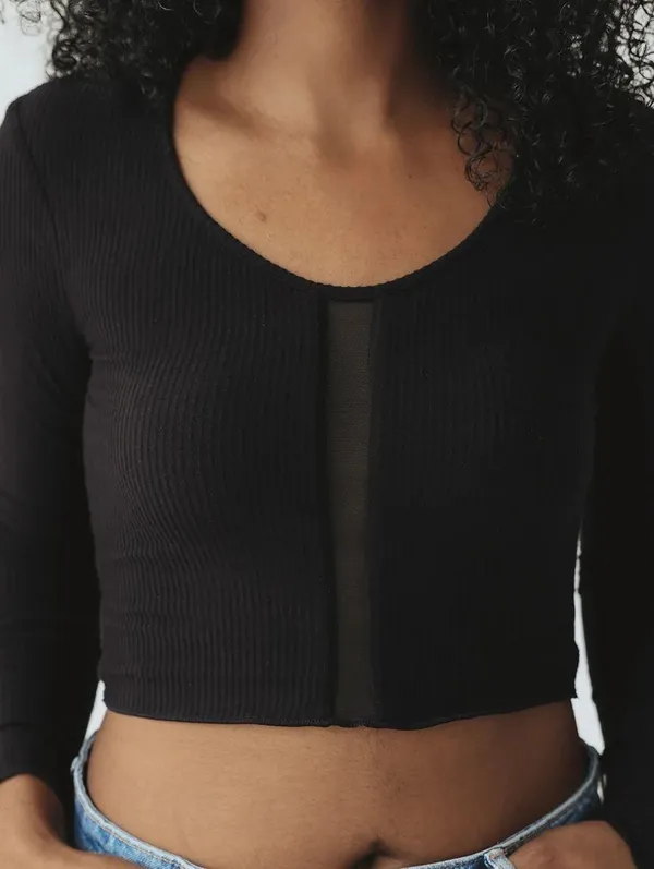 Klassy Network Mesh Strip Long Sleeve Crop Top - Image 3
