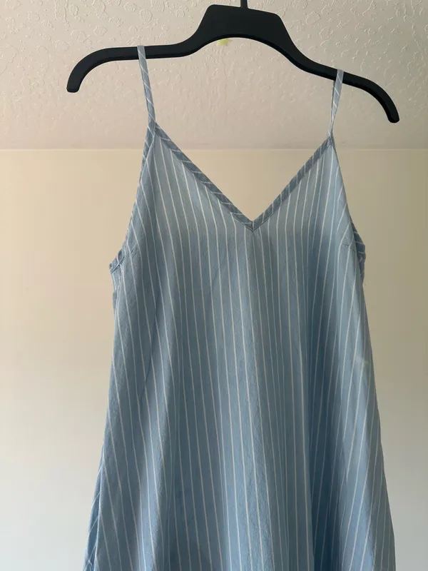 DKNY Dress blue & white stripes W/ POCKETS - Image 2