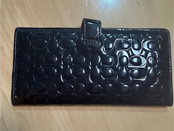 Coach Black Patent Embossed Signature Phone Wallet Case - Image 7