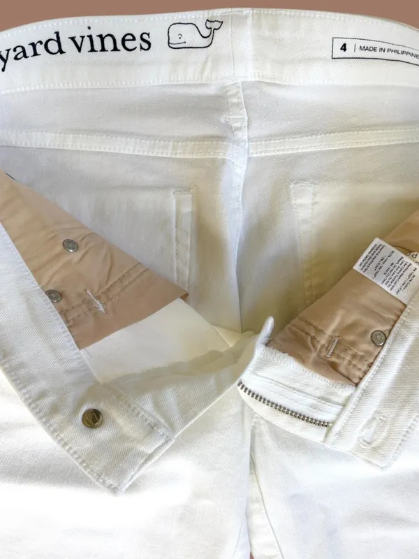 NWT Vineyard Vines Stepped Hem Jeans White Size 4 - Image 3