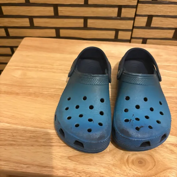 Crocs Blue Clogs‎ W5/M3 - Image 3
