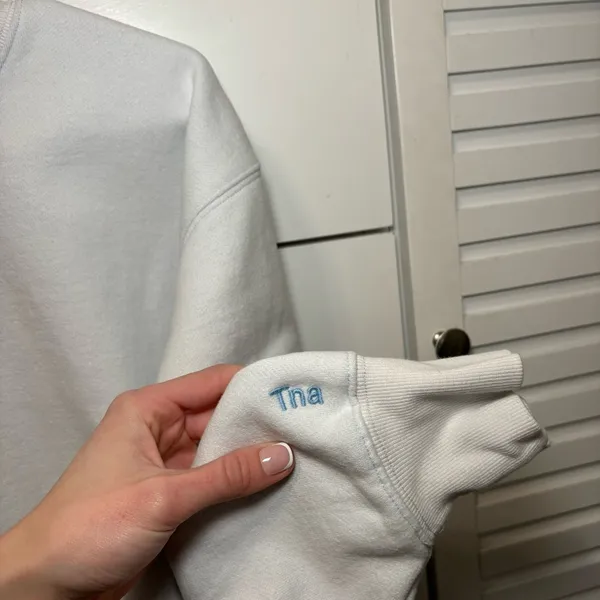 Aritzia TNA Cinch Front Crewneck FLAWED - Image 3