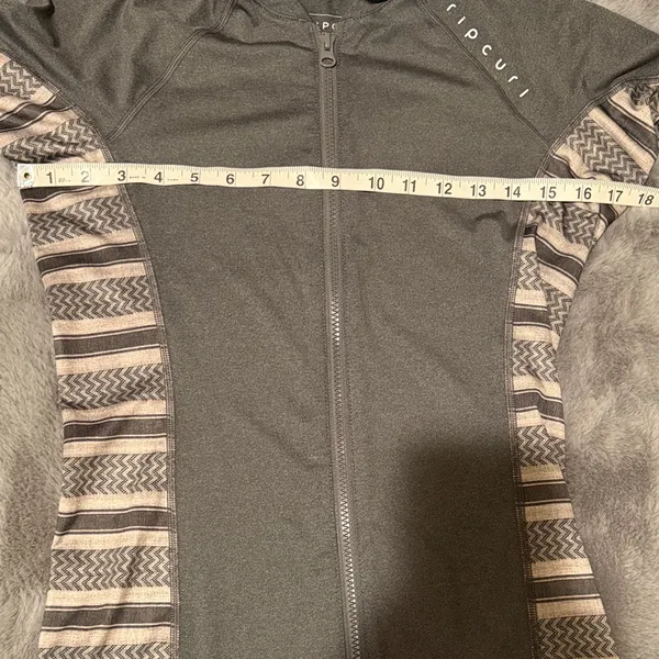Rip Curl Trestles Long-Sleeve Front Zip Rashguard - Image 7