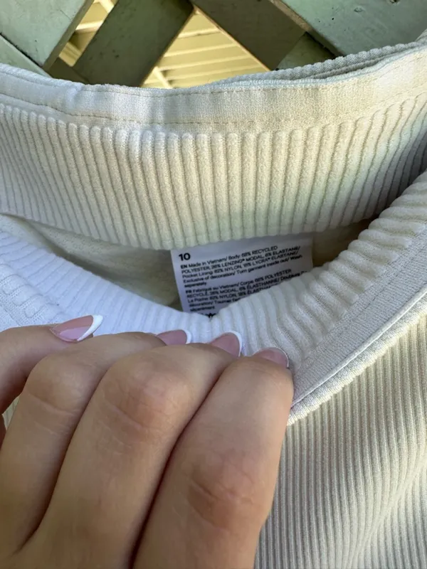Lululemon SOFTSTREAM ribbed flare leggings - Image 4