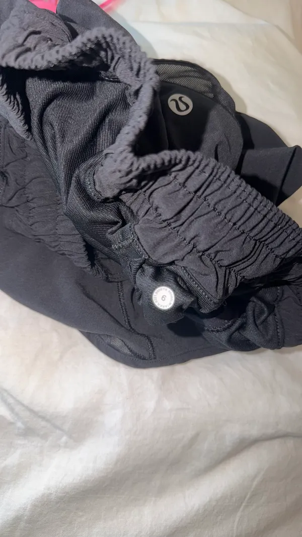 Lululemon Hotty Hot Shorts 2.5" - Image 3