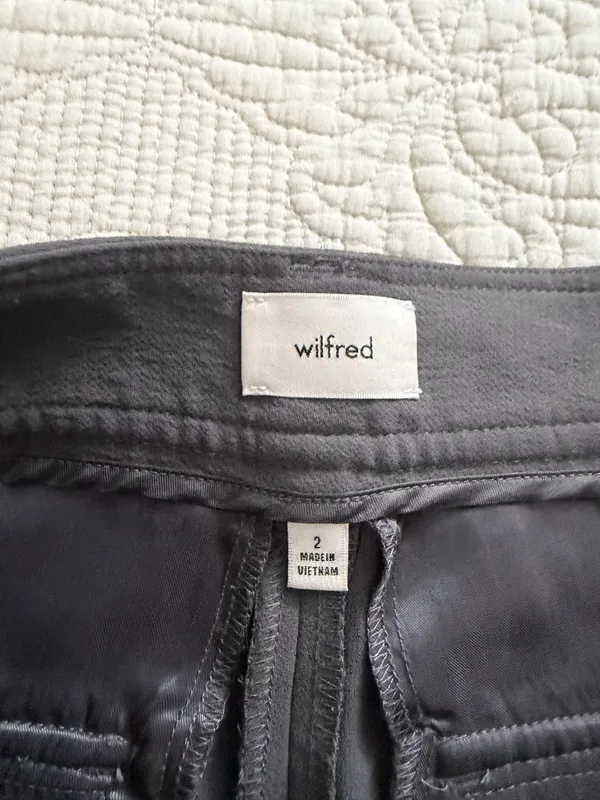 Aritzia Wilfred High-Rise Wide Leg Cargo trousers - Charcoal size 2 - Image 3
