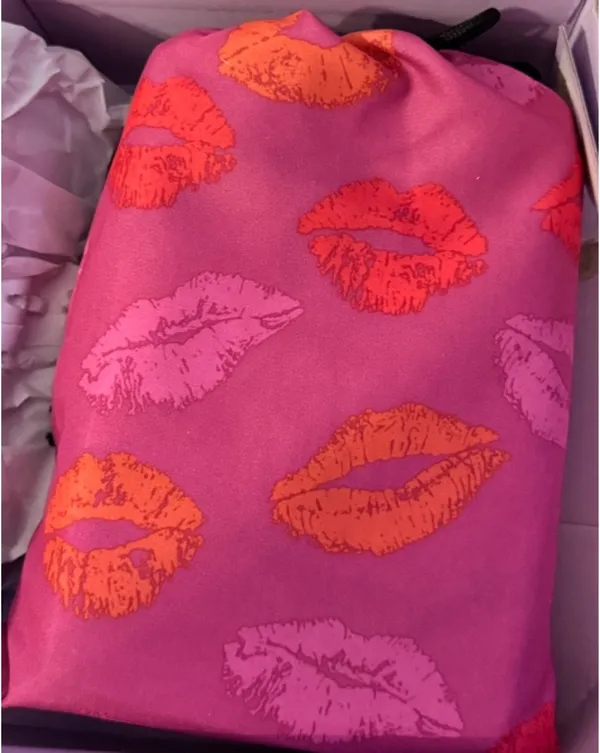 Ipsy Pink Limited Edition SPECIAL 'MM100' Lips Glam Drawstring Cosmetic Pouch - Image 12