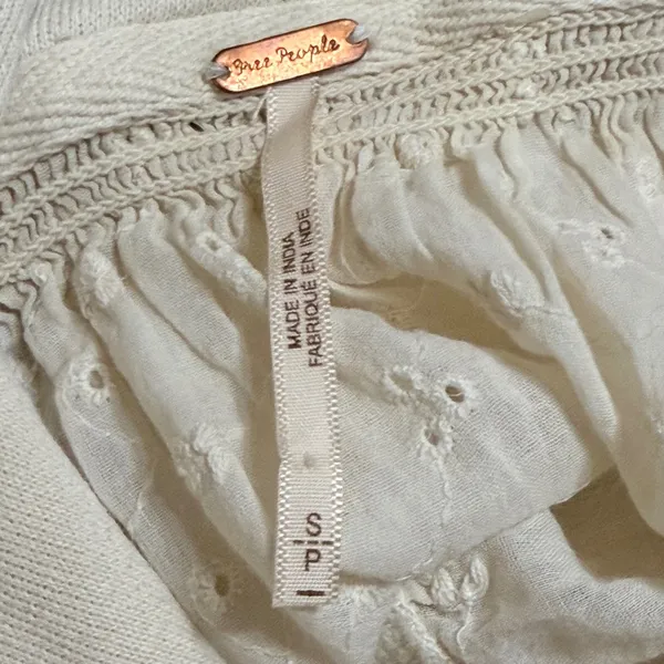 Free People Cream Mixed Media Eyelet Lace Cropped Hoodie‎ Sweatshirt Small - Image 6