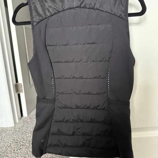 Lululemon Athletica Black Down for it All Quilted Vest - Image 6