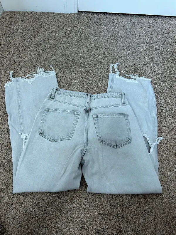 Vervet Light Wash High Waisted Jeans - Image 5