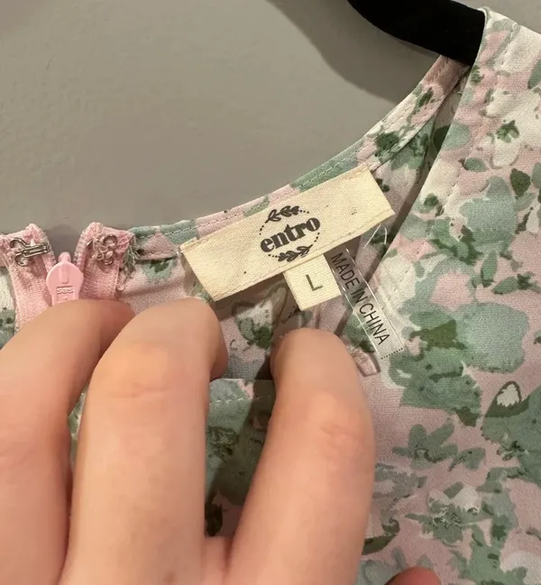 Entro Pink and Green Patterned Cinched Ruffle Detail Long Sleeve Dress - Image 6