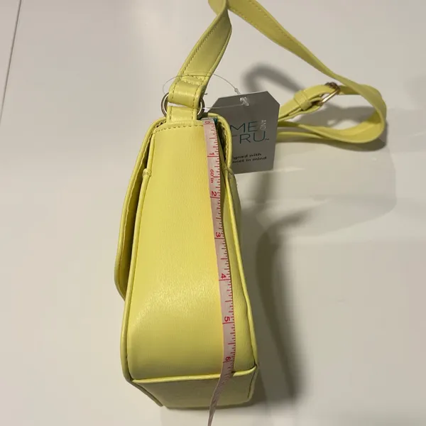 🔆 Canery Yellow with Gold accent dual Purse. Crossbody or clutch. 🔆 - Image 6