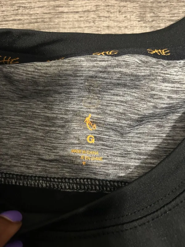 SHE Outdoor Black and Gray Long Sleeve Athletic Shirt with Thumb Holes - Image 4