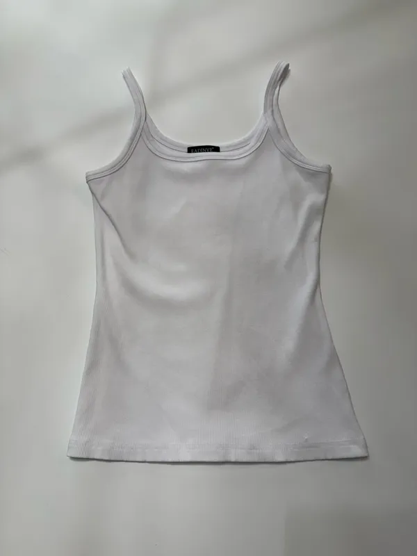 Eadinve white tank top size medium - Image 2